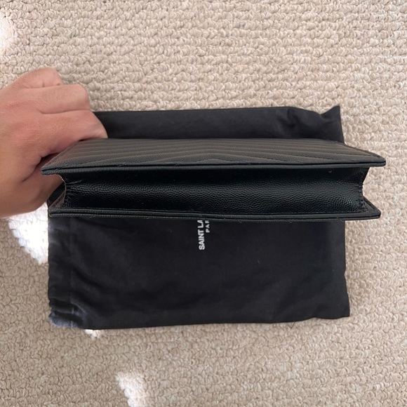 Authentic Saint Laurent wallet on chain - Picture 3 of 5